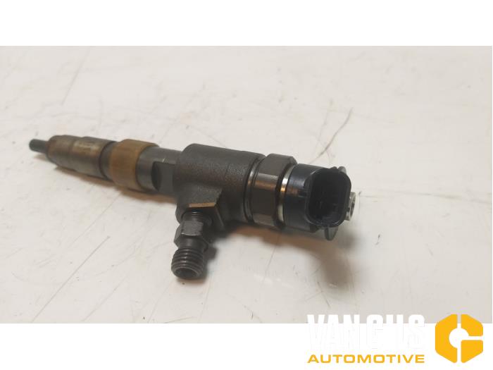 Usagé Injecteurs Ford Focus 3 Wagon 1.5 TDCi Prix € 90,69 Prix TTC proposé par Van Gils Automotive
