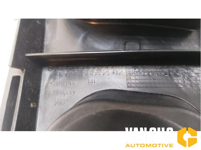 Wspornik zderzaka prawy tyl z Mercedes-Benz A (177.0) 2.0 A-220 Turbo 16V 2019