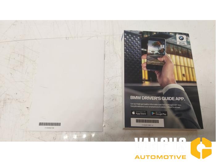 Instruction Booklet from a BMW X5 (G05) xDrive M50d 3.0 24V 2020