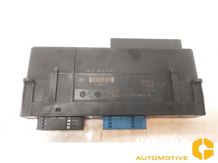 Comfort Module from a BMW 1 serie (E87/87N) 123d 16V 2008