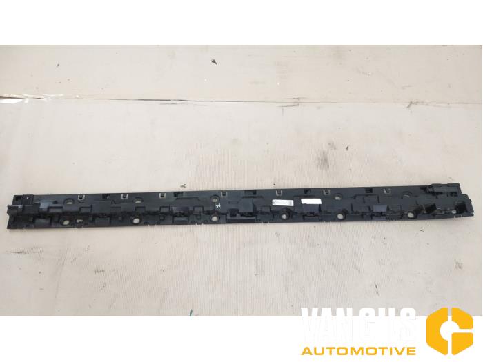 Side skirt, right from a BMW X5 (G05) xDrive M50d 3.0 24V 2020