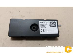 Used Antenna Amplifier BMW X5 (G05) xDrive M50d 3.0 24V Price € 66,55 Inclusive VAT offered by Van Gils Automotive