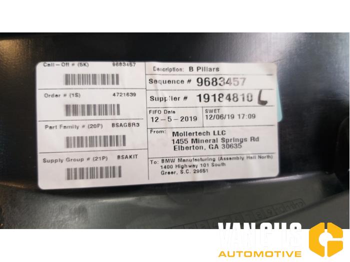 Pieza de salpicadero de un BMW X5 (G05) xDrive M50d 3.0 24V 2020