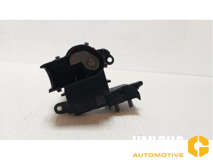 Distributor BMW X5 xDrive M50d 3.0 24V - 58650910 B57D30C