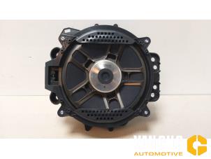 Used Subwoofer BMW X5 (G05) xDrive M50d 3.0 24V Price € 483,99 Inclusive VAT offered by Van Gils Automotive