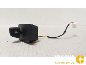 Used Steering column stalk BMW X5 (G05) xDrive M50d 3.0 24V Price € 60,49 Inclusive VAT offered by Van Gils Automotive