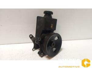 Used Power steering pump Ssang Yong Rexton 2.7 Xdi RX/RJ 270 16V Price on request offered by Van Gils Automotive