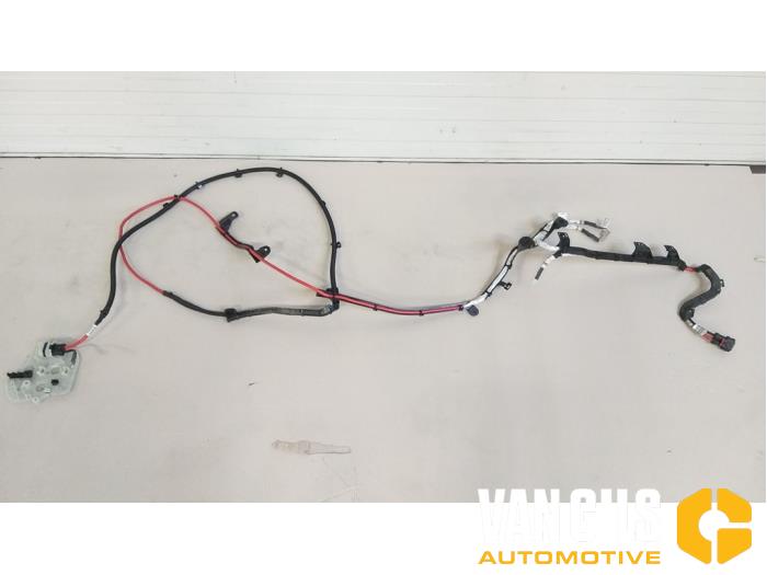 Cable (miscellaneous) from a BMW X5 (G05) xDrive M50d 3.0 24V 2020