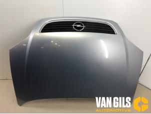 Używane Maska Opel Zafira (F75) 1.6 16V Cena € 100,00 Procedura marży oferowane przez Van Gils Automotive