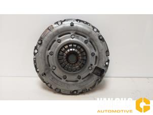 Used Clutch kit (complete) Mercedes B (W246,242) 2.1 B-220 CDI BlueEFFICIENCY 16V Price € 133,10 Inclusive VAT offered by Van Gils Automotive