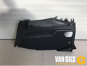 Używane Tapicerka pokrywy bagaznika prawa Volkswagen Sharan (7N) 2.0 TDI 16V Cena na żądanie oferowane przez Van Gils Automotive