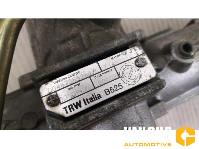 Caja de dirección de un Alfa Romeo GT (937)