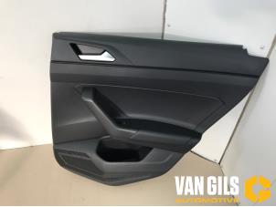 Usagé Revêtement portière haut 4portes arrière droite Volkswagen Polo VI (AW1) 1.0 TSI 12V BlueMotion Prix € 65,34 Prix TTC proposé par Van Gils Automotive