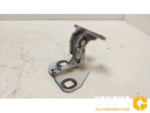 Used Front door hinge, right Tesla Model S 100D Price on request offered by Van Gils Automotive