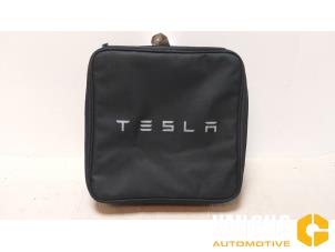 Gebrauchte Sonstige Tesla Model S 100D Preis € 55,00 Margenregelung angeboten von Van Gils Automotive