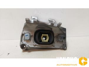 Used Gearbox mount Renault Captur (2R) Price on request offered by Van Gils Automotive