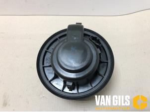 Used Heating and ventilation fan motor Volkswagen Transporter T6 Price € 55,00 Margin scheme offered by Van Gils Automotive