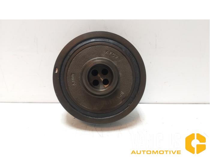 Crankshaft pulley from a BMW 3 serie (F30) 316d 2.0 16V 2015