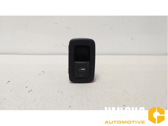 Usados Interruptor de ventanilla eléctrica Dodge Nitro 3.7 STX V6 4x4 Autom. Precio € 33,00 Norma de margen ofrecido por Van Gils Automotive