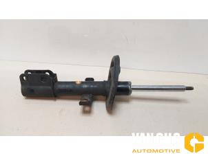 Used Front shock absorber rod, left Renault Clio IV (5R) Price € 59,99 Margin scheme offered by Van Gils Automotive