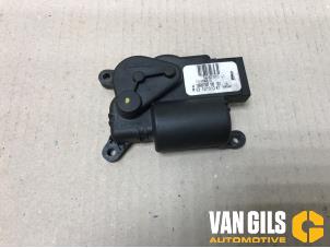 Usados Motor de válvula de calefactor Volkswagen Golf VII (AUA) 2.0 TDI 16V Precio € 53,24 IVA incluido ofrecido por Van Gils Automotive