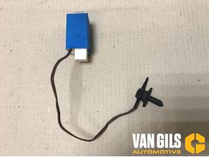 Usados Sensor de temperatura interior Ford Ka II 1.2 Precio € 30,00 Norma de margen ofrecido por Van Gils Automotive