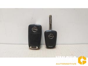 Used Folding key Opel Corsa Price € 44,00 Margin scheme offered by Van Gils Automotive