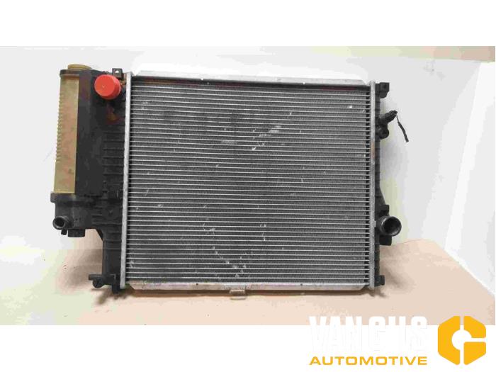 Gebrauchte Kühler BMW 5 serie Touring (E39) 520i 24V Preis € 65,00 Margenregelung angeboten von Van Gils Automotive