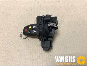 Used Ignition lock + key Volvo V50 (MW) 1.8 16V Price € 60,00 Margin scheme offered by Van Gils Automotive