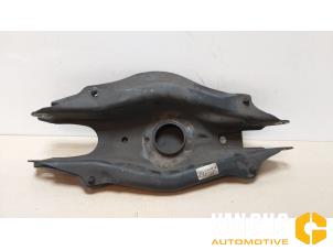 Used Rear spring retainer, right Mercedes C (W205) C-160 1.6 16V Price € 44,00 Margin scheme offered by Van Gils Automotive