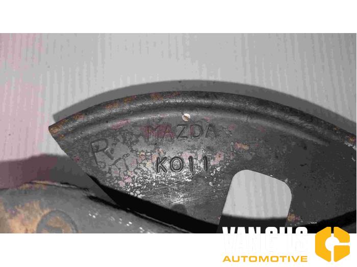 Mangueta de dirección derecha delante de un Mazda CX-5 (KE,GH) 2.0 SkyActiv-G 16V 4WD 2013