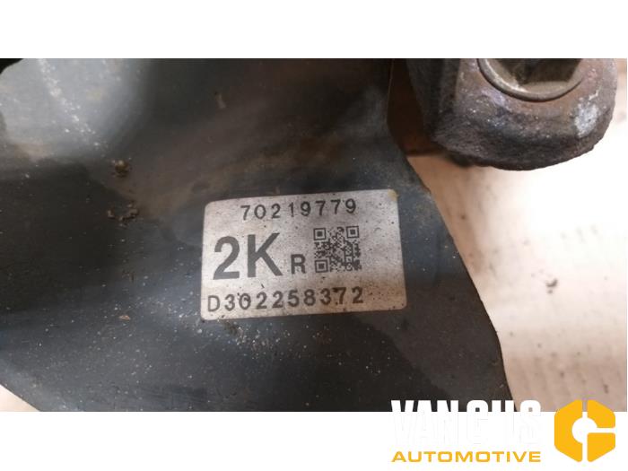 Knuckle, rear left from a Mazda CX-5 (KE,GH) 2.0 SkyActiv-G 16V 4WD 2013