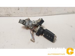 Used Ignition lock + key Volkswagen Golf VII (AUA) 1.6 TDI BlueMotion 16V Price € 66,00 Margin scheme offered by Van Gils Automotive