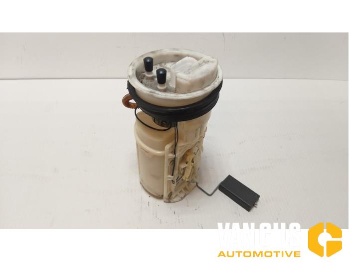 Usagé Pompe à carburant Skoda Octavia Combi (1U5) 1.6 Prix € 60,00 Règlement à la marge proposé par Van Gils Automotive