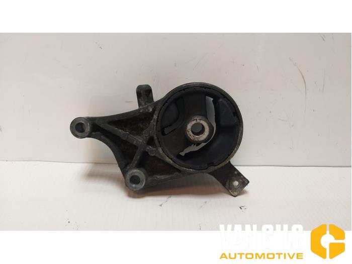 Usagé Support moteur Opel Vectra C Caravan 2.0 DTI 16V Prix € 35,00 Règlement à la marge proposé par Van Gils Automotive
