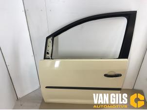 Gebrauchte Tür 4-türig links vorne Volkswagen Touran (1T1/T2) 1.9 TDI 105 Euro 3 Preis € 110,00 Margenregelung angeboten von Van Gils Automotive