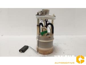 Używane Elektryczna pompa paliwa Fiat Punto II (188) 1.2 60 S Cena € 60,00 Procedura marży oferowane przez Van Gils Automotive