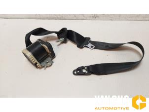 Usagé Ceinture de sécurité arrière gauche Renault Twingo II (CN) 1.2 16V Prix € 30,00 Règlement à la marge proposé par Van Gils Automotive