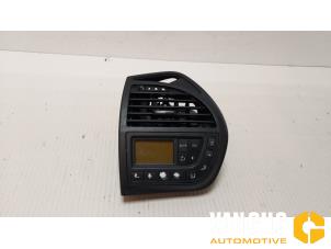 Używane Panel sterowania nagrzewnicy Citroen C4 Grand Picasso (UA) 1.6 16V THP Sensodrive,GT THP Cena € 50,00 Procedura marży oferowane przez Van Gils Automotive