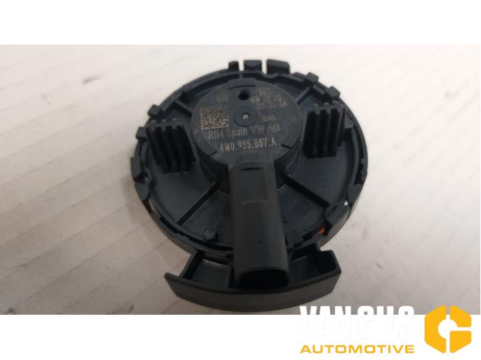 Sensor (otros) de un Audi A4 Avant (B9) 2.0 40 T MHEV 16V 2018
