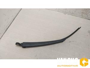 Used Wiper blade Seat Ibiza IV (6J5) 1.0 EcoTSI 12V Price on request offered by Van Gils Automotive