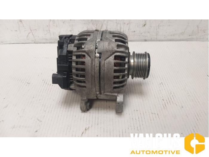 Usagé Dynamo Seat Toledo (1M2) 1.8 T 20V Prix € 75,00 Règlement à la marge proposé par Van Gils Automotive