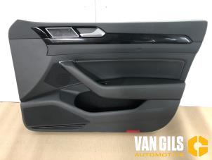 Usados Tapizado de puerta de 4 puertas derecha delante Volkswagen Arteon (3HAB) 1.5 TSI 16V Precio de solicitud ofrecido por Van Gils Automotive