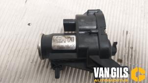 Used Intake manifold actuator Mercedes E (W213) E-220d 2.0 Turbo 16V Price € 110,11 Inclusive VAT offered by Van Gils Automotive