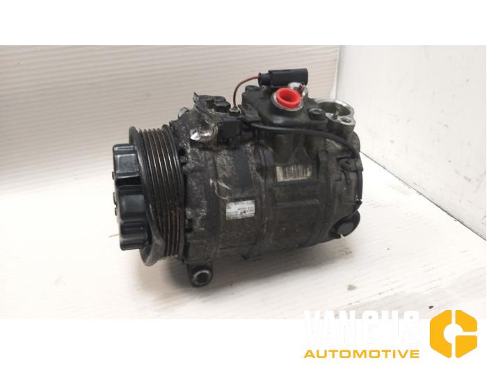 Air conditioning pump from a Mercedes-Benz C (W203) 2.2 C-200 CDI 16V 2001