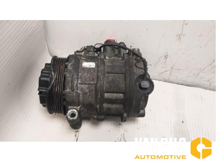 Air conditioning pump from a Mercedes-Benz C (W203) 2.2 C-200 CDI 16V 2001