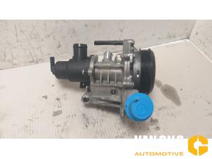 Used Water pump Mercedes B (W246,242) 2.1 B-220 CDI BlueEFFICIENCY 16V Price € 164,56 Inclusive VAT offered by Van Gils Automotive