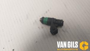 Used Injector (petrol injection) Renault Laguna II (BG) 2.0 16V Price € 30,00 Margin scheme offered by Van Gils Automotive