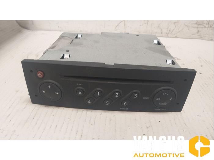 Radio CD player Renault Megane II 1.6 16V - 8200505114T RENAULT
