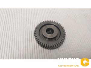 Used Camshaft sprocket Mercedes B (W246,242) 2.1 B-200 CDI BlueEFFICIENCY, B-200d 16V Price € 110,11 Inclusive VAT offered by Van Gils Automotive